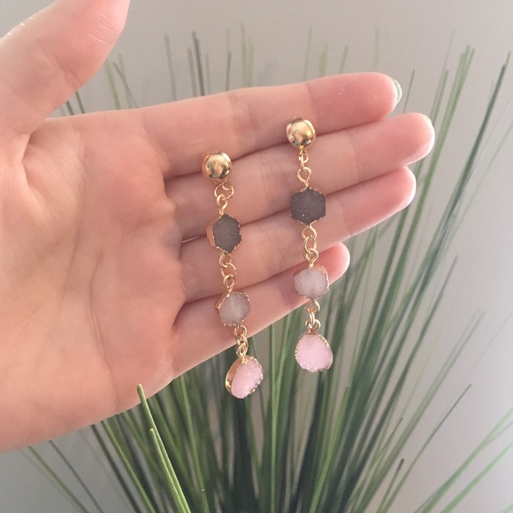 Triple Cluster Irregular Dangle Drop Gold Earrings - Picture 4 of 5